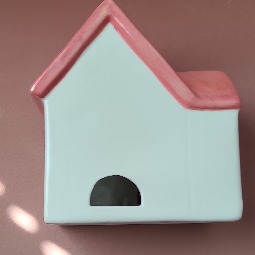 Ceramic House - Picture 10 of 12